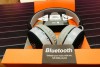 Jbl blutooth headphone.